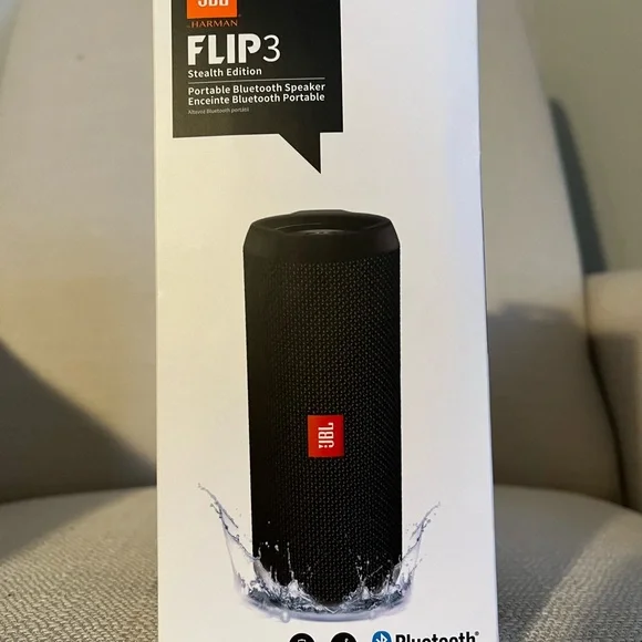 NEW - JBL Black Portable Speaker with Superior Sound - Picture 1 of 2